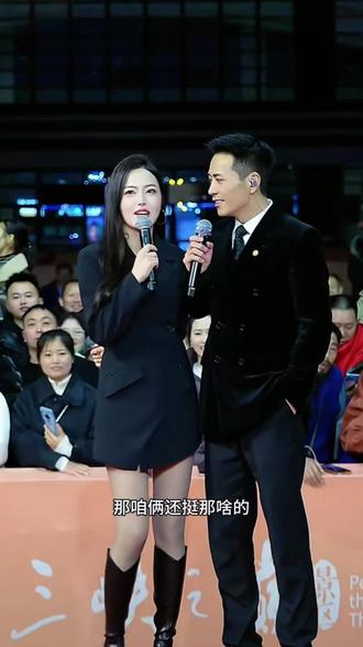 李安昕在索图大舞台互动表演全程无删减#索图大舞台 #互动 #精彩片段分享 #户外唱歌 #上热门 @索图 @抖音小助手