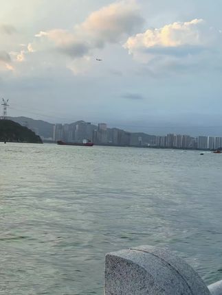 2025早秋新款韩版小众复古薄款长袖打底上衣百搭开叉半身裙套装女##@DOU+小助手