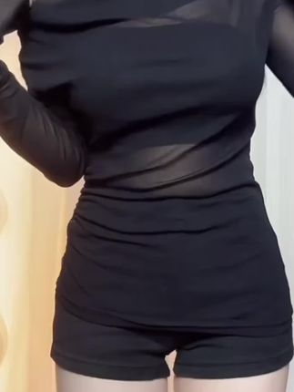 春秋纯欲荡领露肩长袖t恤女修身显瘦独特小众设计感上衣#性感小性感 #时尚穿搭时尚穿搭时尚 #辣妹穿搭 #清新穿搭