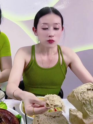 #黑麦全麦面包 0蔗糖0脂无添加,含有丰富粗纤维,营养饱腹而且健康又好吃!