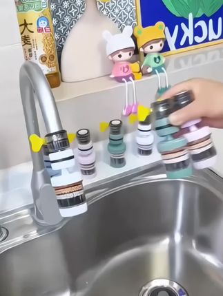 防溅水龙头过滤器 安装超简单,不需要专业工具,自己就能轻松上手,直接替换原有的水龙头,拧紧就行,适配市面上大多数水龙头,#厨房、浴室、阳台都能用。#滤芯还能拆洗,不用频繁更换#,省心又省力有了它,用水体验直接拉满,还不赶紧带回家试试!