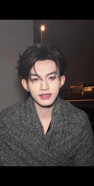 谁懂,真诚是永远的必杀技!!!#真诚
不可控的#云旗 ,活人感满满!
今天周六,非常适合熬夜~
#强烈推荐 #活人感#直播录屏分享