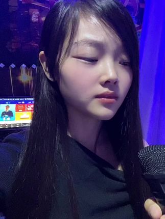 #秋风落满伤悲 分手的画面想起夜夜都难免,空荡的房间挂满你说的诺言….