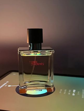 你用什么香水,我买一瓶用来想你#爱马仕大地