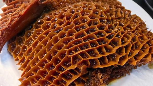 老卤水养成第二集卤牛大肚!卤菜店100元一斤的卤牛肚~切条炒辣椒,凉拌油泼辣子,做卤粉打火锅都很好吃#老卤水 #卤牛肚 #年夜饭必备的家常菜 #卤味 #家常卤味