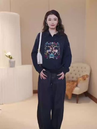 晚风及其温柔,秋天皆是浪漫🌟 取悦你视觉这件事交给我就好了🥰#好看的衣服都在这里 #慵懒风穿搭 #新款上新