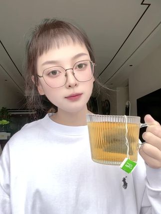 #记录生活 #仙女都在喝什么 #日常生活 #有点上头 一天见笑