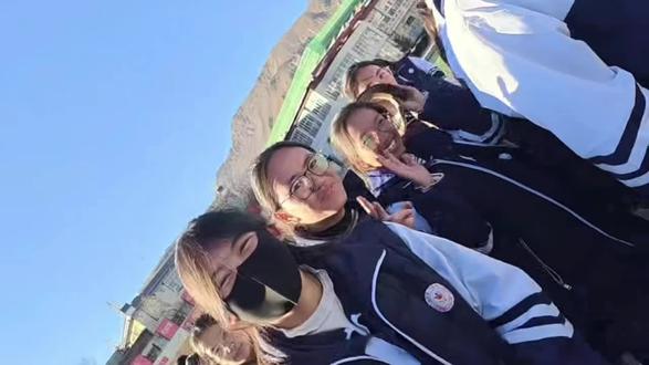 #校园生活
预祝2026届14班全体同学成功上岸!在接下来的日子里希望我们并肩作战 克服困难 成功上岸!⛽️【投稿的人匿名】