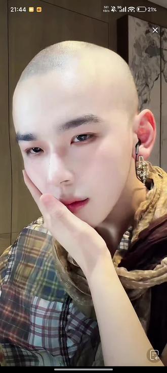 以前咋没发现这些特效这么好笑🤣甩也甩不掉🤣#jake成 #jake成直播录屏 #jake成光头