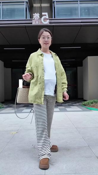 孕30周:进入30周后,每天都感觉身体好累,周末罗先生带我出去逛了一圈,还吃了好吃的,剩下的时间好好在家待产了。#孕晚期日常 #孕期 #日常vlog #记录真实生活 #大学老师