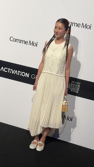 42岁张子萱双马尾造型,曾经瑞丽杂志的当家花旦,只是现在这个妆造不是很符合年纪了。#commeMoi大秀 #张子萱 #吕燕大秀 #张子萱陈赫秀恩爱