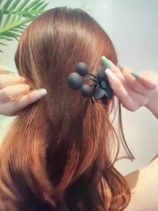 花朵鸭嘴抓夹#头饰发饰 #美出高级感 #减龄气质 #花朵鸭嘴夹