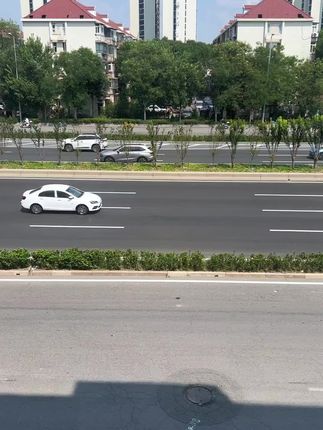 普通硫磺皂干燥,而市面玫瑰皂多仅为调香。本产品通过**精油复配+双体系**,实现‘不伤肤,不紧绷’的体验。”#好物推荐🔥