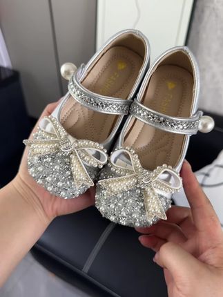 哇塞,这也太好看了吧#公主鞋 #品质童鞋 #软底小单鞋 #宝宝鞋子推荐 #童鞋