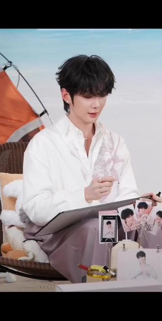 速记员驾到 下次建议品牌方出点有挑战性的#郝熠然 #美康粉黛