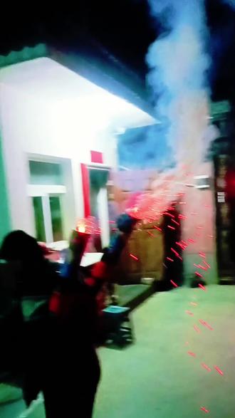 正月初三拜年 正月初三(龙岁)加特林扛起为大家拜年)!
#正月初三 #2026 #新年新气象 #策马奔腾 #随手一拍都是美景