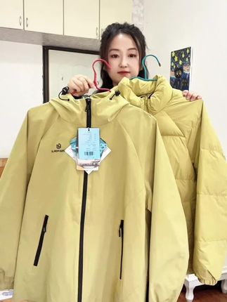 羽绒服冲锋衣两件套#户外穿搭 #穿搭分享 #运动装备 #羽绒服穿搭 #羽绒服冲锋衣两件套