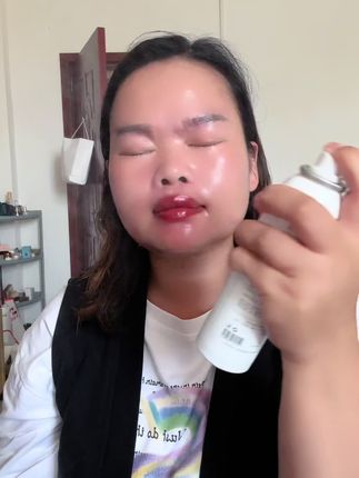 这款润根源的补水保湿喷雾真的很好用,他采用的是植物萃取的配方 温和又不刺激,想要的小黄车下单哦#补水喷雾 #爆款热卖中