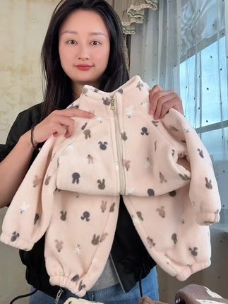 冬天就该穿毛茸茸@#热乎乎的感觉 #男女同款 #童装搭配