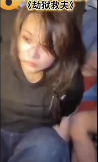 动了心,为救男人,去劫狱的女神