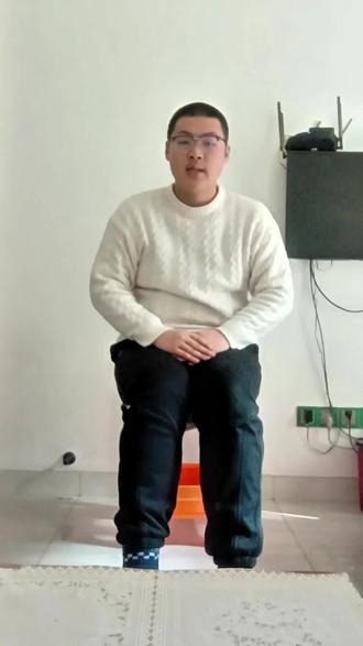 新版八年级下册语文——《唐诗三百》中的第一首《石壕吏》作者:杜甫@抖音小助手 @DOU+上热门 @抖音上热门