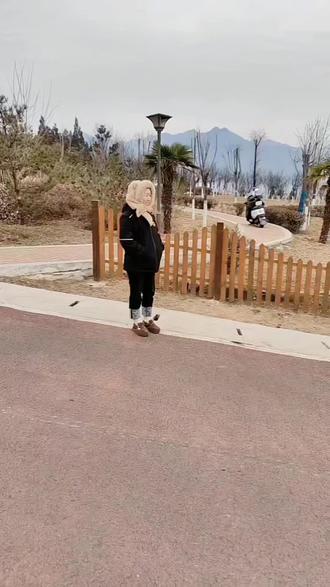 雅迪智能,半坡防溜坡,蓝牙开机,密码开机,自感应大灯,自定义音效,急刹爆闪……,只有雅迪才能给你更全面的智能体验#智能电动车 #雅迪电动车#强烈推荐