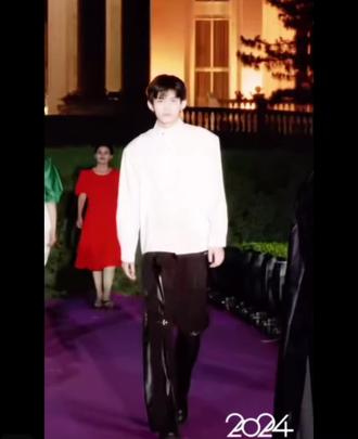 高嘉辉这脸就是超模脸!嘎嘎硬酷😎#云旗#超模