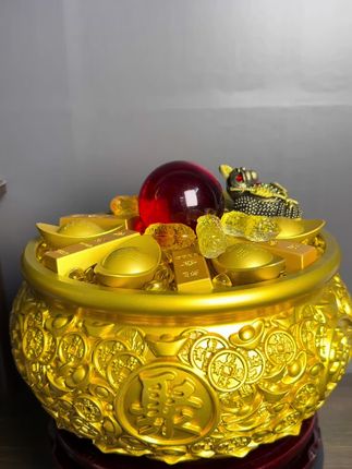 #家居摆件 #工艺品 #工艺品摆件 #源头实力厂家 #聚宝盆  黄铜聚宝盆,福气满满的摆件! 放家里客厅、玄关! 开店放收银台! 开公司的放前台! 寓意满满!