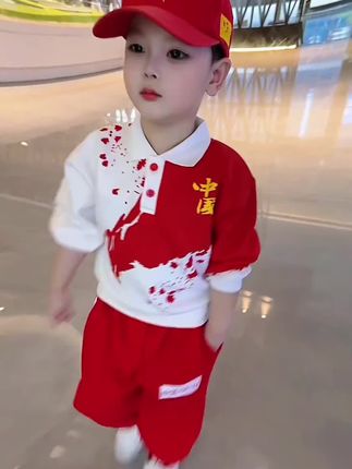 国庆带娃出去就这么穿#萌娃穿搭 #我爱我的祖国#祖国的花朵未来的栋梁#国潮童装套装 #养娃日常
