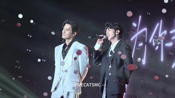 《幸福的瞬间》高清直拍
251228|奖励澳门见面会·奖励彼此遇见
#江衡 #李沛恩#奖励澳门见面会#奖励 #粉丝见面会