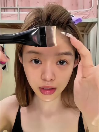 化妆师们强烈推荐的粉底刷真的牛!!一刷一个底妆均匀服帖扒脸啊!!#粉底刷 #底妆 #种草 #分享爱用物 #化妆工具