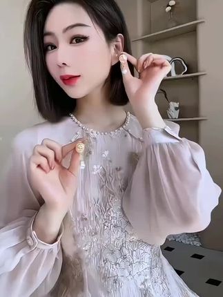 格娜2025新款轻奢原创设计师高档显贵气质重工半身裙气质女装秋季#时尚穿搭女装 #高级感穿搭 #春秋新款 #高级感穿搭 #好物推荐🔥