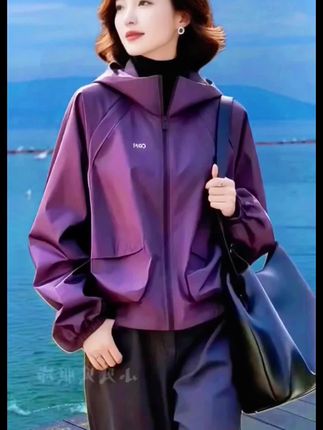 #今年流行爆款外套女2025春秋季新款爆款小香风百搭洋气连帽冲锋衣