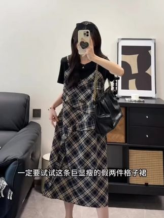 #显瘦穿搭 #连衣裙 #大码女装 #小众设计感 #早秋韩系氛围感穿搭