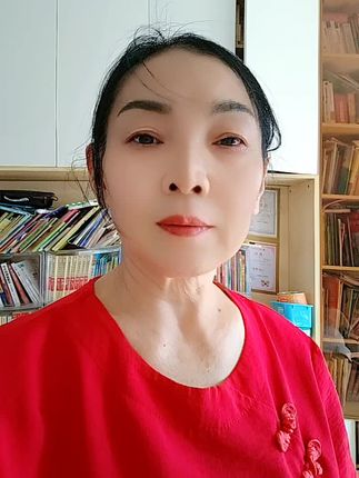 各位朋友们下午好,来一段我们家乡的黄梅戏女驸马选段。!