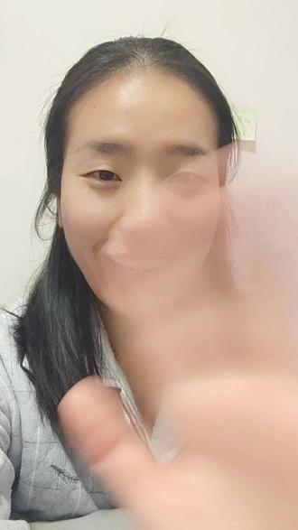 #电影#碎碎念#视频日记#给未来的自己#感悟
聊斋兰若寺(作者,蒲松龄)
一个大故事 书生下井
里面讲5个小故事
1崂山道士(书生修仙的故事,要的太多,不听师傅劝告)
2莲花仙子(小书童画画,按心,从心出发)
3聂小倩(人鬼情)
4画皮(有点当下的感觉)
5鲁公女(一诺千金,君子一诺,坚如金石)
片尾曲~二手玫瑰,命运
终于开始刷电影了 哈哈哈哈 好开心 一天看一部的话 我简直不敢想象 欢迎给我推荐!
晚安💤