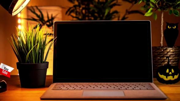 三下第六单元18《童年的水墨画》
统编版语文三年级下册第六单元大单元教学设计任务一:赏“童年”诗画展——《童年的水墨画》教学设计
【教学目标】
1、认识“墨、染”等4个生字,会写“染、碎”等7个生字,会写 “水墨画、垂柳”等13个词语。
2、能有感情地朗读课文。能运用联系上下文、结合生活经验、想象画面等方法理解难懂的诗句。
3、能展开想象,说出在溪边、江上和林中分别看到的画面。
【教学重难点】
1、运用多种方法理解难懂的诗句。
2、展开想象,说出诗歌描绘的画面
【教学过程】
第一课时
童年生活是一幅幅精彩的画卷,是一首首优美的诗歌,是一个个动人的场景。让我们一起读诗歌,走进童年的美好时光吧!
活动一:初赏水墨画
活动二:字正腔圆读诗歌
活动三:聚焦难句,品味垂钓之乐
活动四:书写生字
#小学语文三年级下册