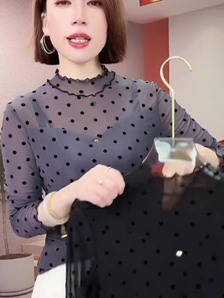 #打底衫 黑色波点网纱打底衫女内网红时髦小衫黑色长袖T恤百搭上衣秋冬潮 #面料柔软舒适 #洋气时尚 #谁穿谁好看 #网纱打底衫女
