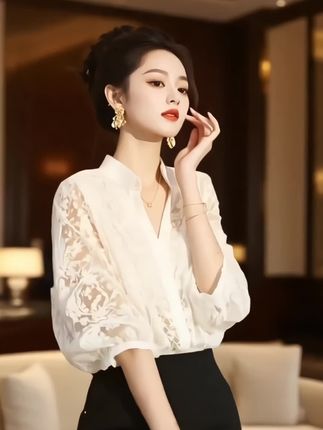 #气质女神穿搭 #优雅气质 #上衣穿搭 #洋气小衫 #衬衫穿搭