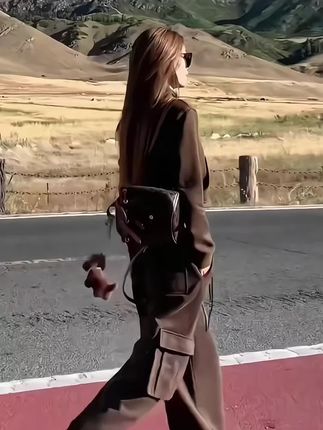 #琥珀流光风外套太适合秋天了#秋季清冷感白月光穿搭#如果上班都穿流光高智风#早秋高智感职场穿搭#流光机能风穿搭太有生命力了