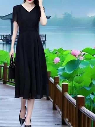 #夏季穿搭 #夏季新款 #夏装新款 #气质连衣裙 #遮肚子藏肉显瘦连衣裙 @Dou热门 @DOU+小助手 @上热门🔥🔥🔥 @热点小助手 @抖加🔥上热门🔥dou+🔥热点宝