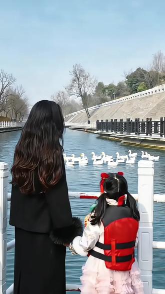 寒假带娃来西安,必打卡项目🚢#西安遛娃好去处 #寒假去哪玩 #西安城墙 #西安永宁门城墙 #西安旅游