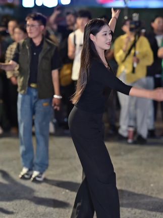 年轻人你记住,别管记住什么,你就记住。#哈哈哈哈哈哈我要笑死了 @巴塘曲珍回忆录 @藏彝天香农副产品经营部 @多吉摄影1376