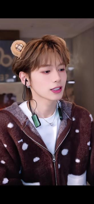 张函瑞进行曲还有续集@孙恩盛 #孙恩盛 #张函瑞进行曲 #抽象 #热门小助手 @DOU+上热门 @DOU+小助手