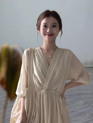 #温柔风穿搭 #气质仙女裙穿搭 #法式浪漫 #优雅气质 #超仙连衣裙