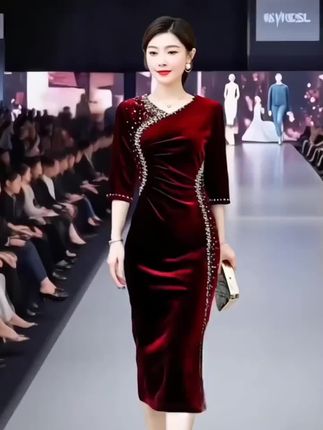 金丝绒连衣裙女春秋新款修身高端气质洋气妈妈显瘦喜婆婆婚宴装