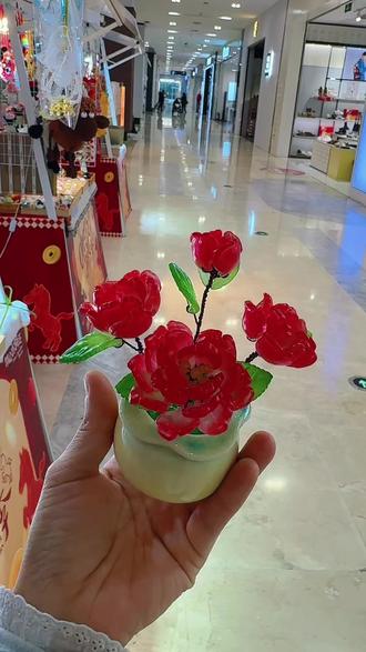大年初三我仍然在岗,快看我漂亮的Fafa🌸#陈陈手工 #摆摊创业 #手工diy #琉璃木芙蓉摆件
