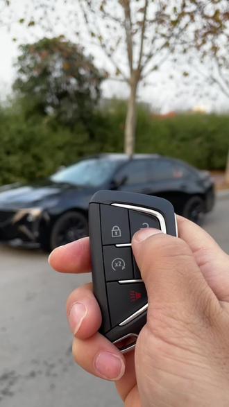 凯迪拉克更换钥匙电池教程,自己动手太简单了,一粒用三年#凯迪拉克ct5 #专车专用 #凯迪拉克
#钥匙电池 #钥匙电池更换方法