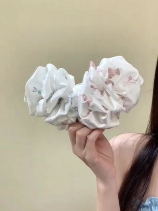 高马尾本命可爱发夹~夹上轻松get高颅顶,显发量一绝 超有支撑力,高马尾牢牢固定 超温柔#头饰发饰 #香蕉夹 #韩系香蕉夹