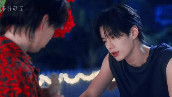 靳朝也太会撩了吧,笑的好苏啊#双轨#何与#虞书欣#也太会了吧